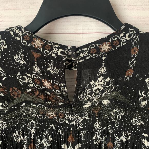 Gimmicks Boho Black White Floral Tunic Blouse High Low Keyhole Embroidery Size S - Picture 10 of 16